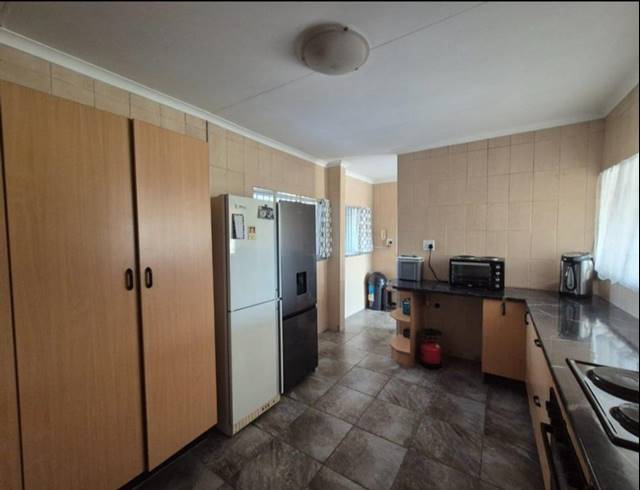4 BEDROOM HOUSE FOR SALE IN DAL FOUCHE